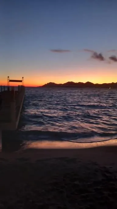 Cannes Isola Bella Entre Mer Et Montagne